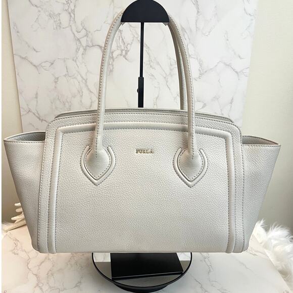 Furla Handbags - Furla Afrodite Leather Tote (Medium/Large variant) Pre-Owned